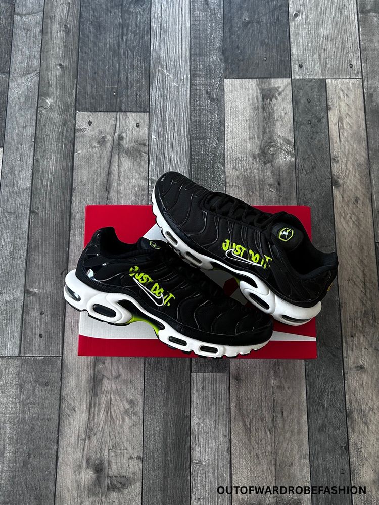 Nike Air Max Plus TN Trainers ‘Just Do It’ ( Pre-Loved ) 